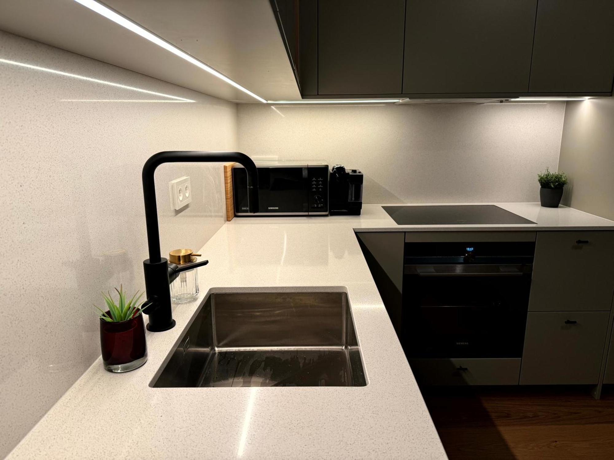 The Embassy Apartment ลุนด์ ภายนอก รูปภาพ